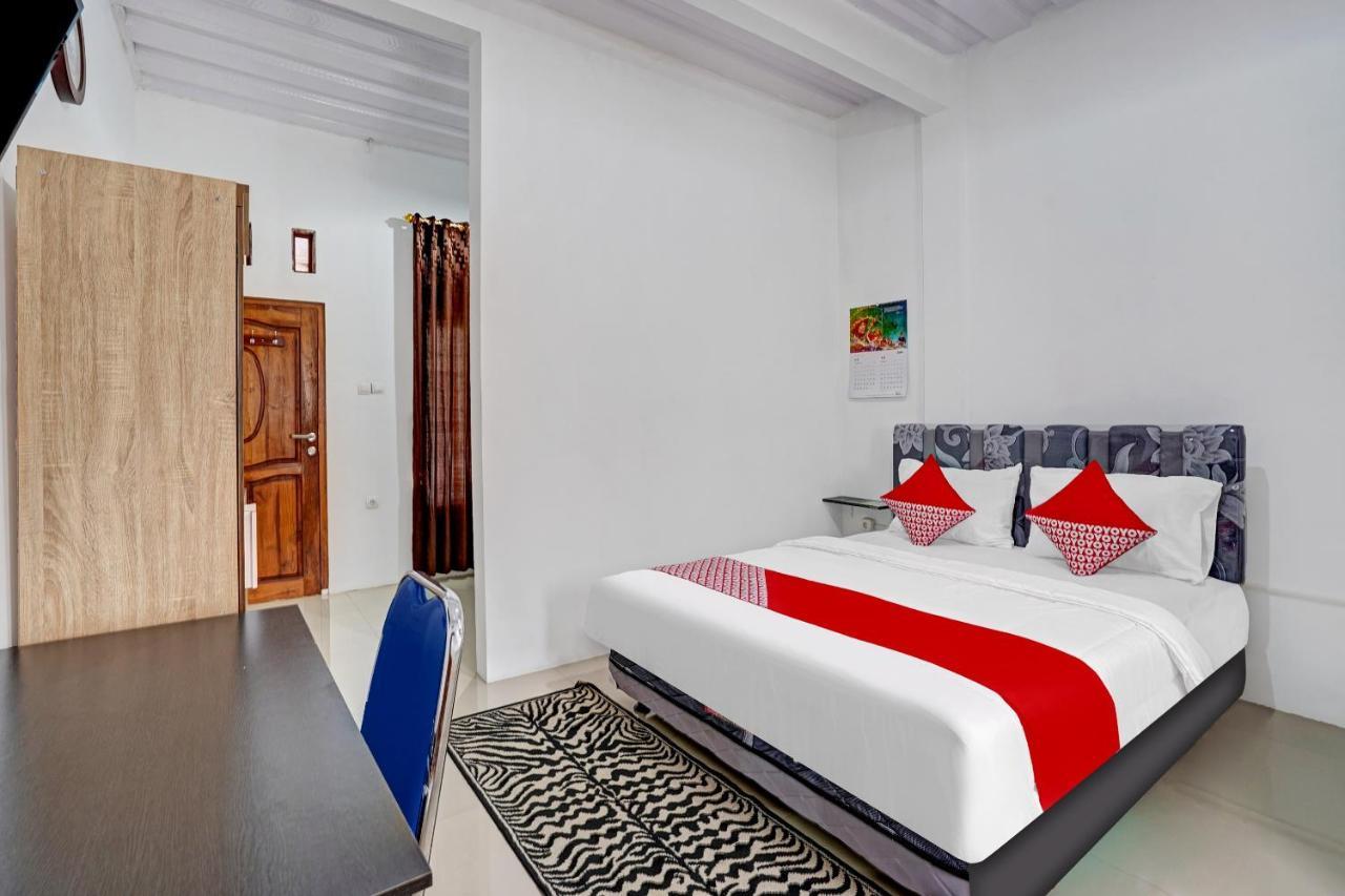 Oyo Life 90678 Omah Kulo Guest House Nganjuk Εξωτερικό φωτογραφία