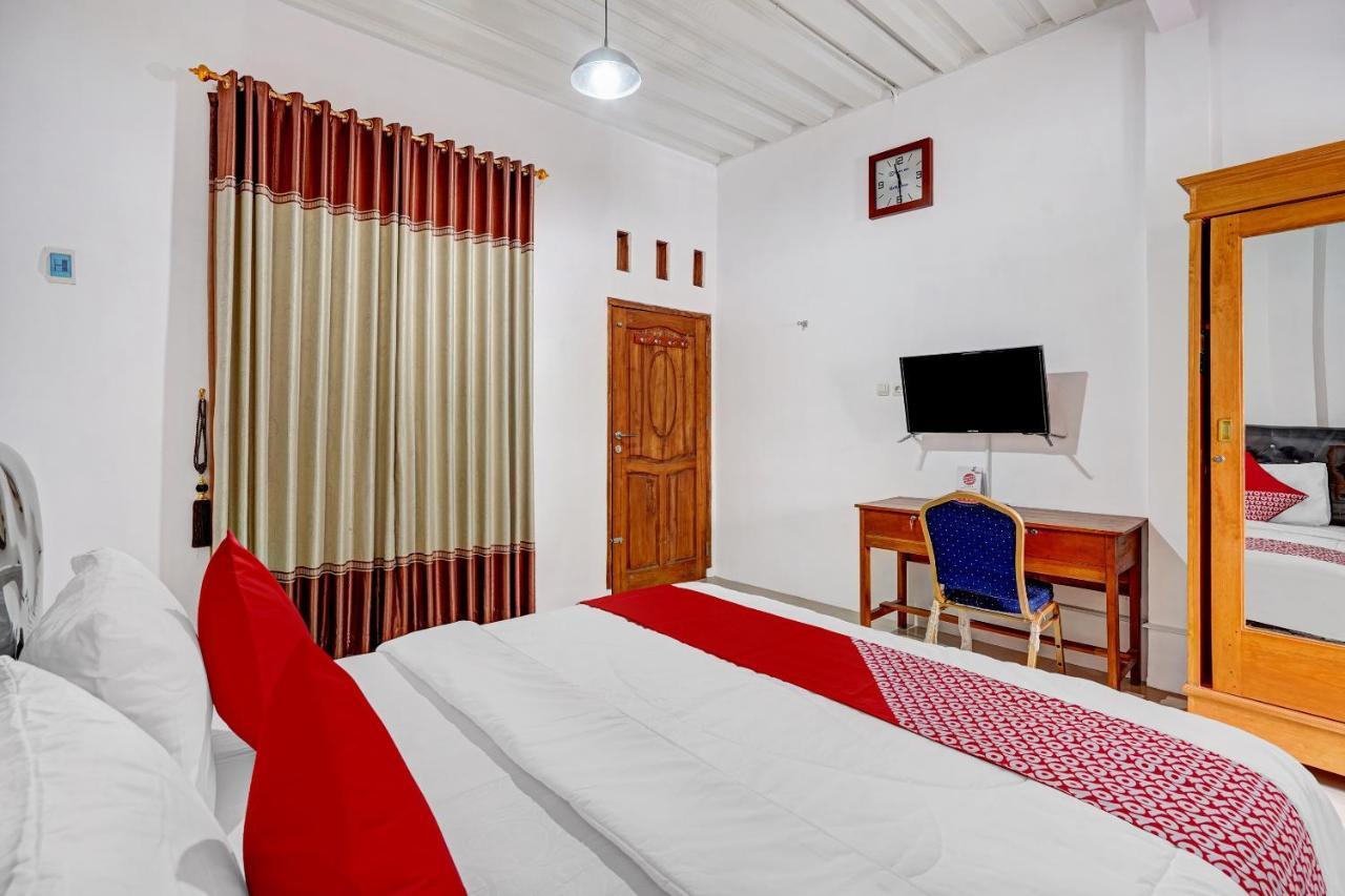 Oyo Life 90678 Omah Kulo Guest House Nganjuk Εξωτερικό φωτογραφία